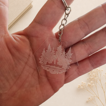 Porte clés en plexiglas transparent gravé avec motif bateau de pêche 