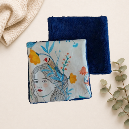 Coton lavable et réutilisable, en éponge de bambou et coton motif.

