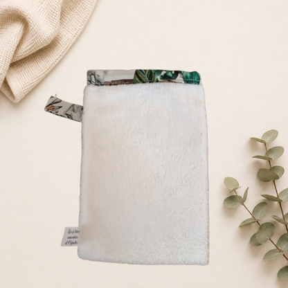 Gant de toilette blanc, fait main avec bordure et attache en tissu jungle, animaux, enfant
