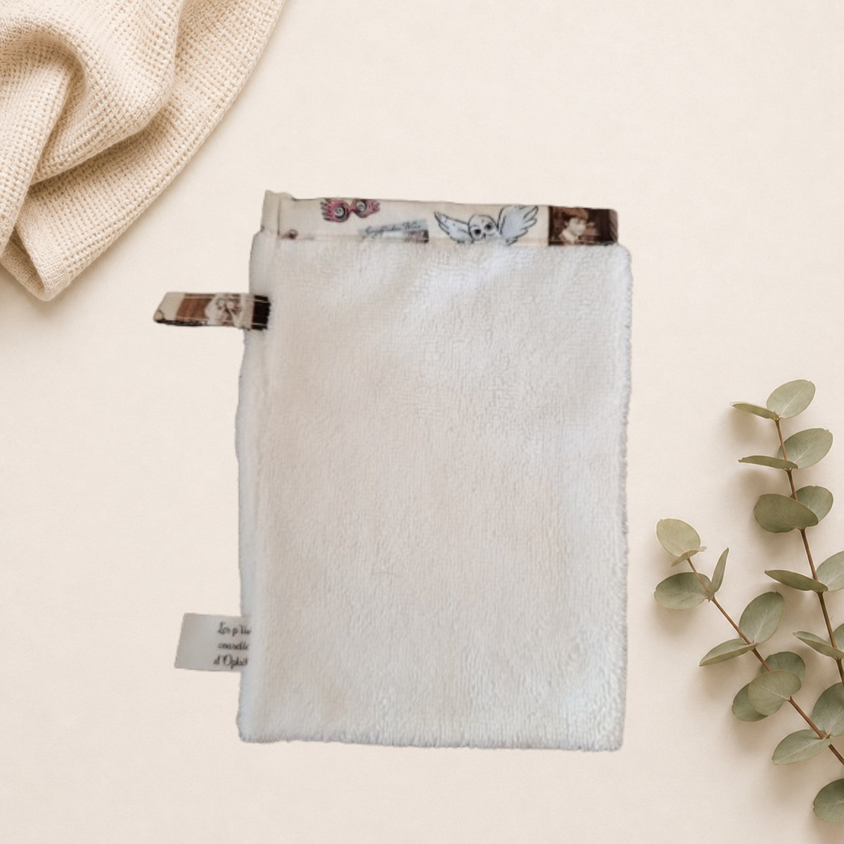 Gant de toilette blanc, fait main avec bordure et attache en tissu harry potter