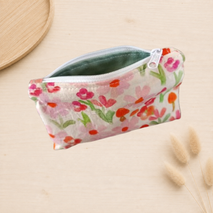 Porte monnaie fleuri et doublure uni et fermeture éclair blanche