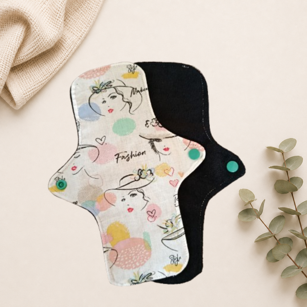Serviette hygiénique imperméable, pour flux léger, s'attache grâce à une pression. En éponge de bambou pour une douceur sur la peau.
